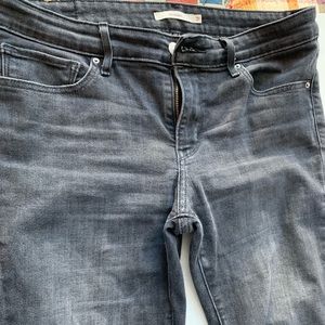 Levi’s 711 skinny jeans. LAST CHANCE